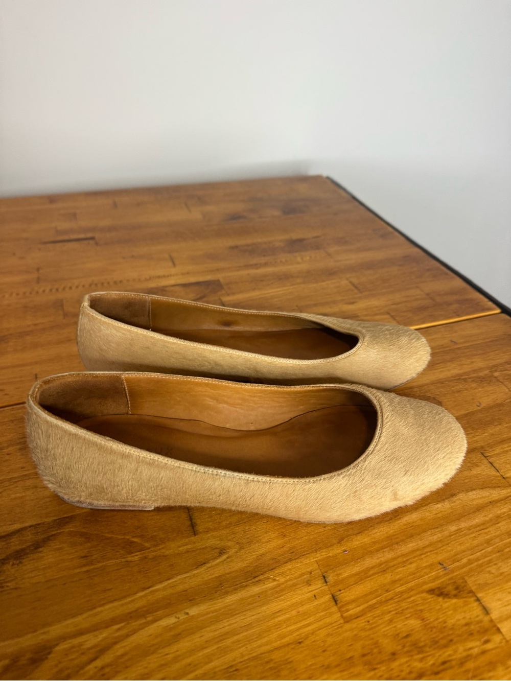 Margaux Calf Hair Leather Tan Round Toe Ballet Flats Slip On Shoes Size 38